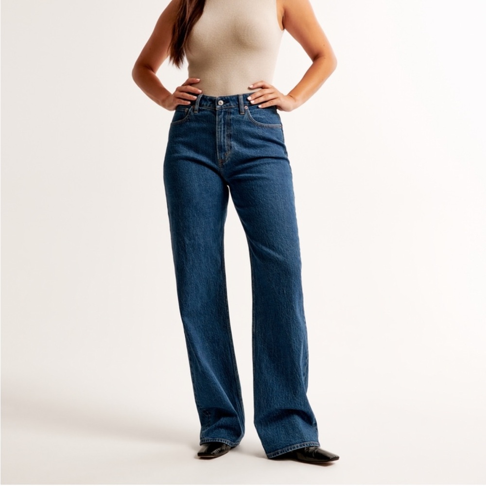 Abercrombie & Fitch The 90s Relaxed Fit Jeans